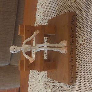 Skeleton Funny Figurine Waiting For The Perfect Man Origin Unknown